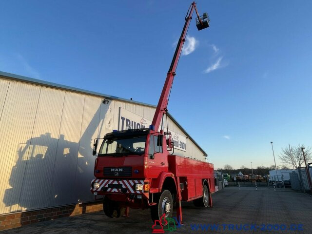 Camion de pompier MAN 18.280 4x4 Feuerwehr 25m Höhe Rettungskorb: photos 13
