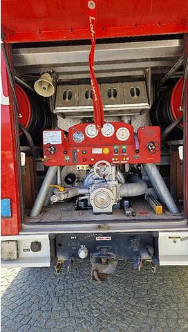 Camion de pompier Steyr 15S23 4x4 TLF-A 2000 Tanklöschfahrzeug: photos 4