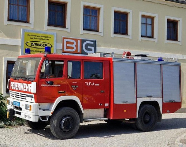 Camion de pompier Steyr 15S23 4x4 TLF-A 2000 Tanklöschfahrzeug: photos 2