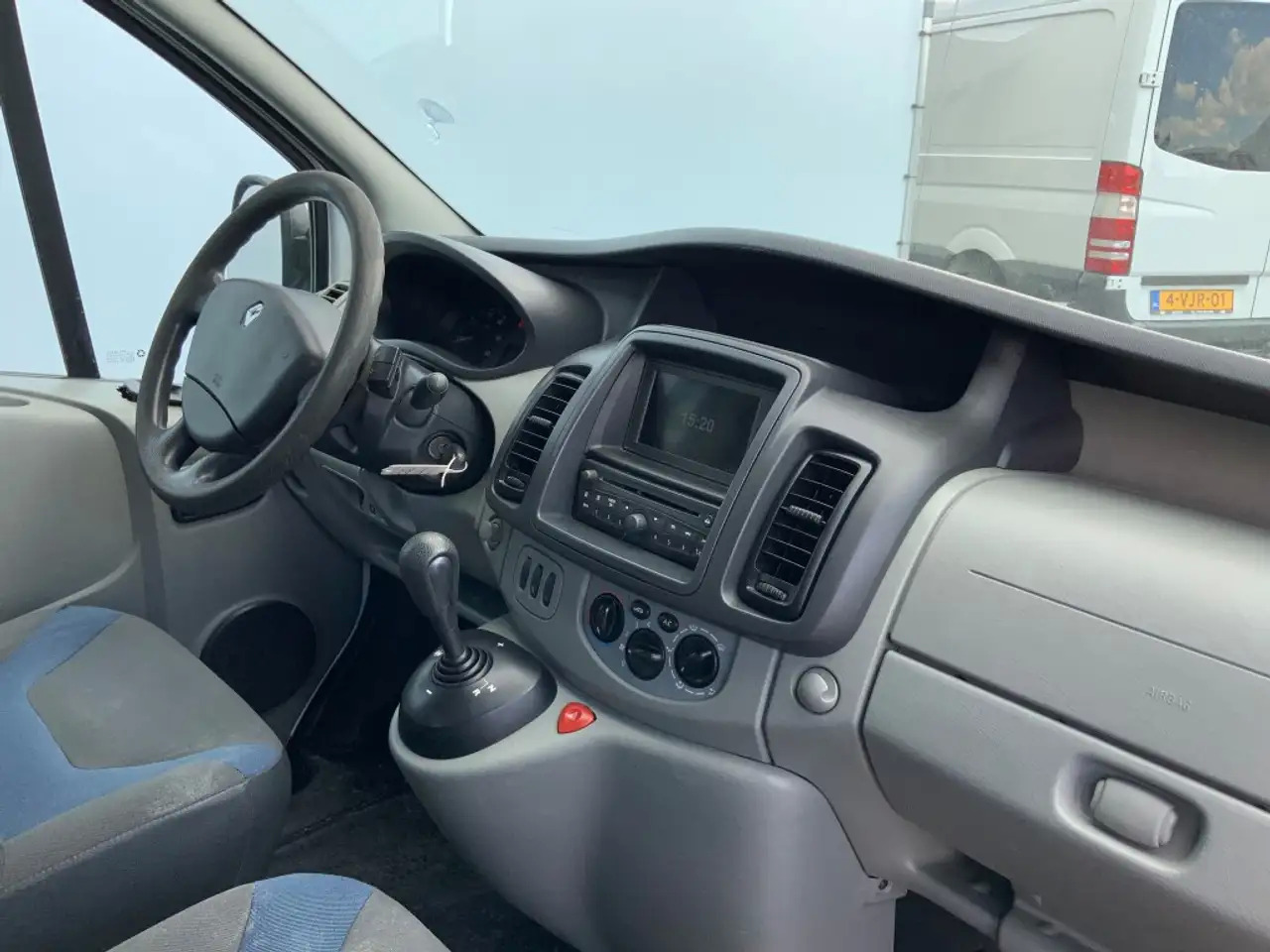 Fourgon utilitaire Renault Trafic 2.0 dCi T29 L2H1 Automaat Airco Navi 3 Zits Imperi: photos 7