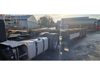 Krone SDC27 Containerchassis, 20,30, 40 Ft, ausziehbar Zustand gut, Liftachse 2x20, 1x30, 1x40 ft - Semi-remorque porte-conteneur/ Caisse mobile: photos 1