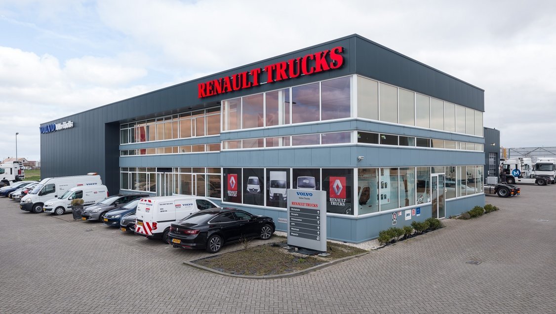 Used Truck Center B.V. - Tracteurs routiers RENAULT undefined: photos 1