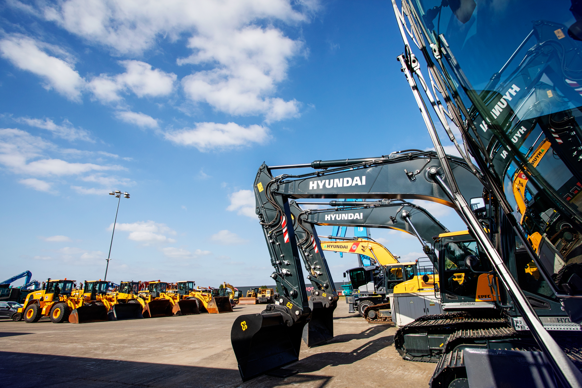 PRIMA Equipment B.V. - Engins de chantier KOMATSU - air conditionné undefined: photos 5
