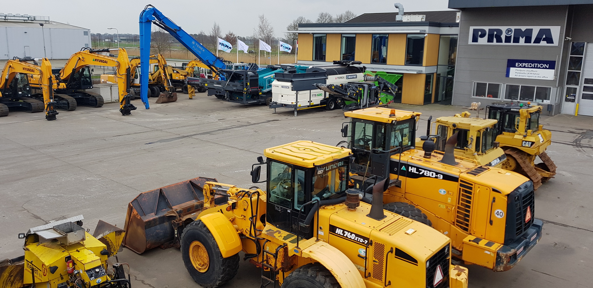 PRIMA Equipment B.V. - Engins de chantier KOMATSU - air conditionné undefined: photos 1