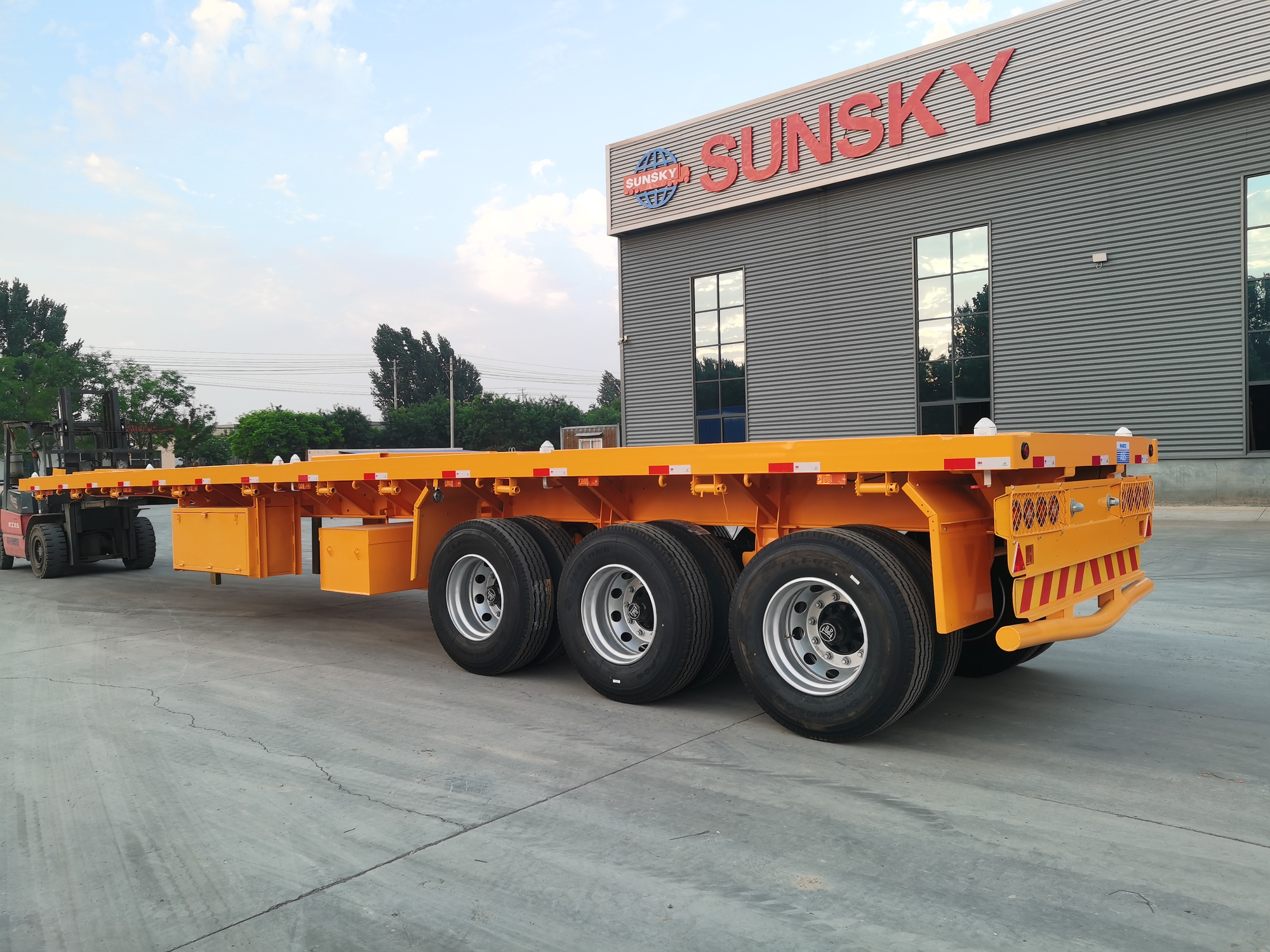 Xiamen Sunsky Vehicle Co.,Ltd - Camions SINOTRUK HOWO - air conditionné undefined: photos 4