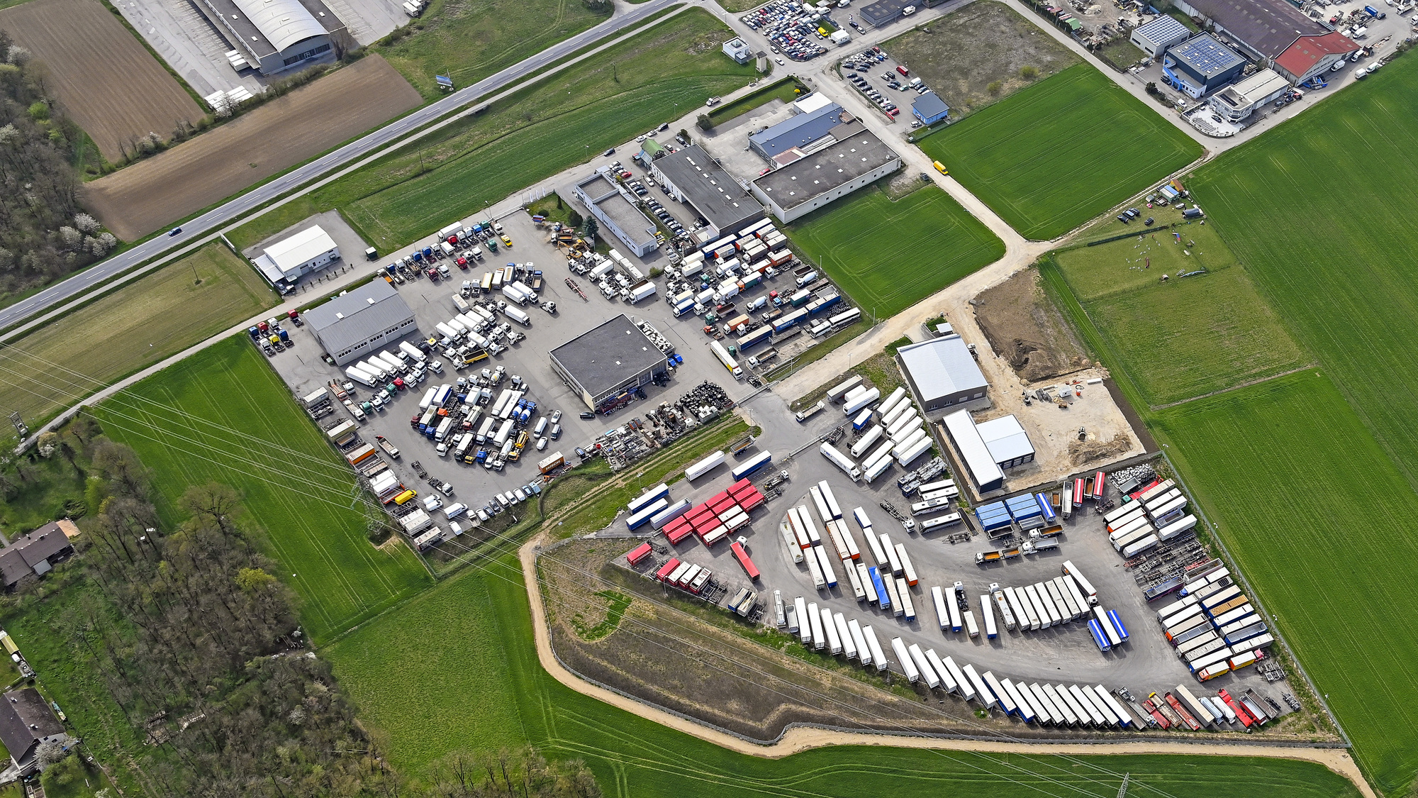 MG Handel GmbH - Véhicules utilitaires - 4x2, diesel, boîte de vitesse: automatique undefined: photos 1