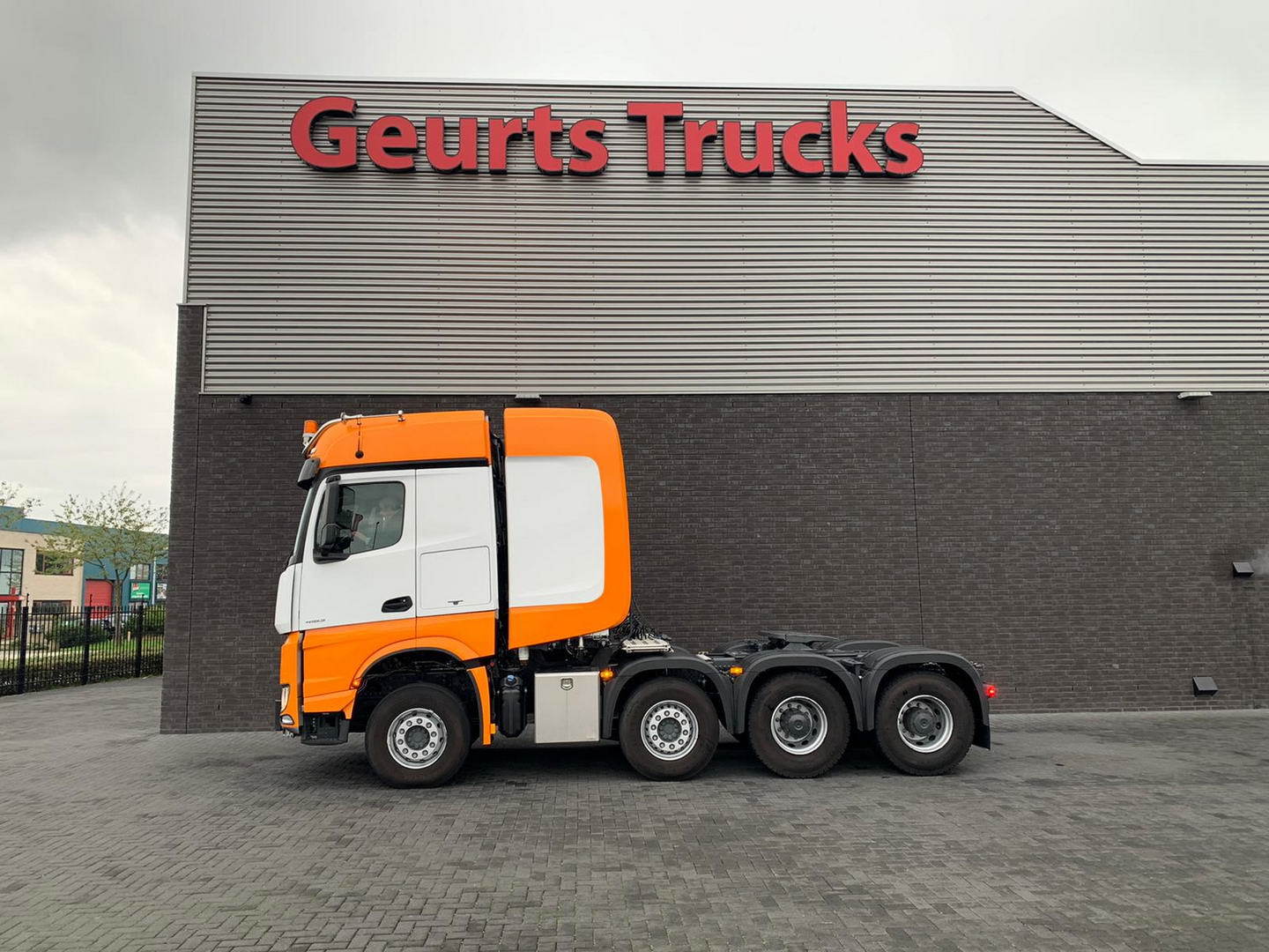 Geurts Trucks B.V. - Tracteurs routiers - grue undefined: photos 35