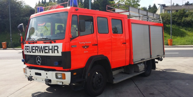 1&1 - Automobile - Véhicules de voirie/ Spéciaux - Année: 1995, 4x2 undefined: photos 3