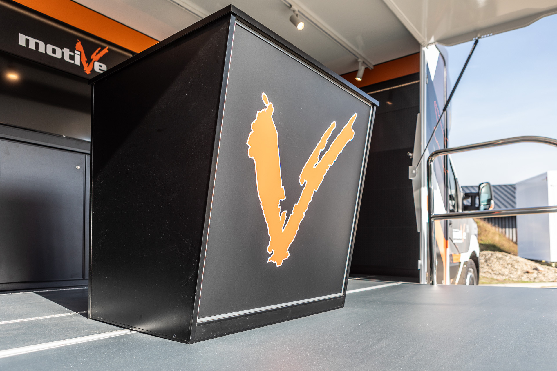 IDEX Denys Kharlamov - Annonce de vente undefined: photos 30