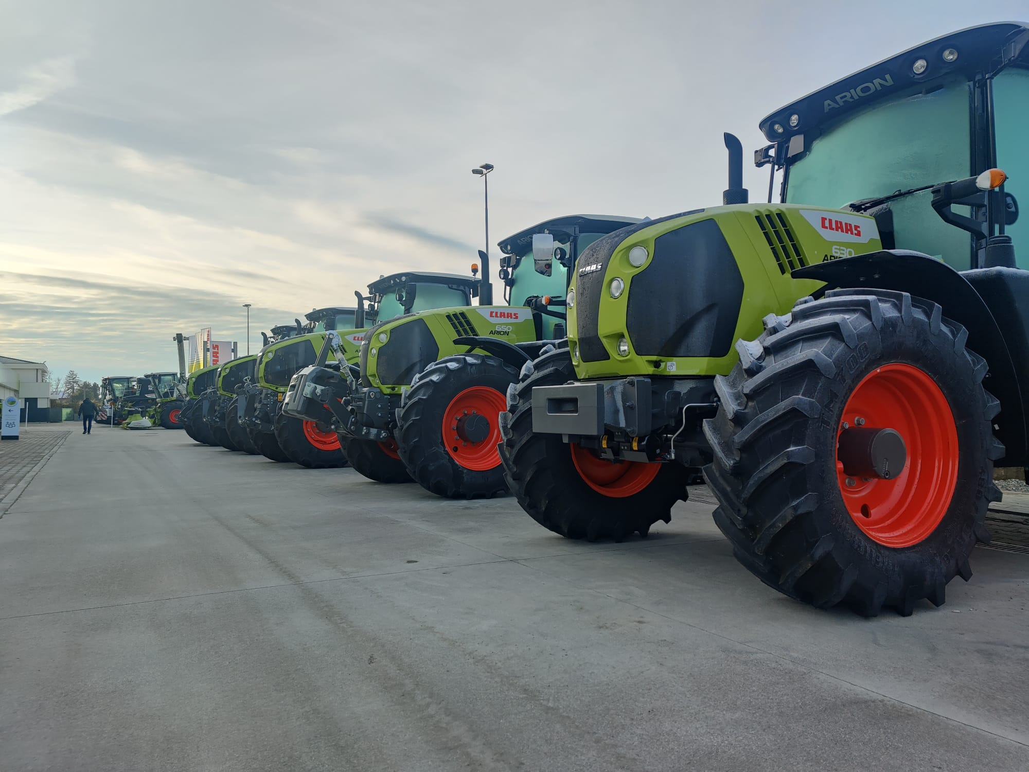 CLAAS Agricoltura S.r.l - Machines agricoles - air conditionné undefined: photos 2