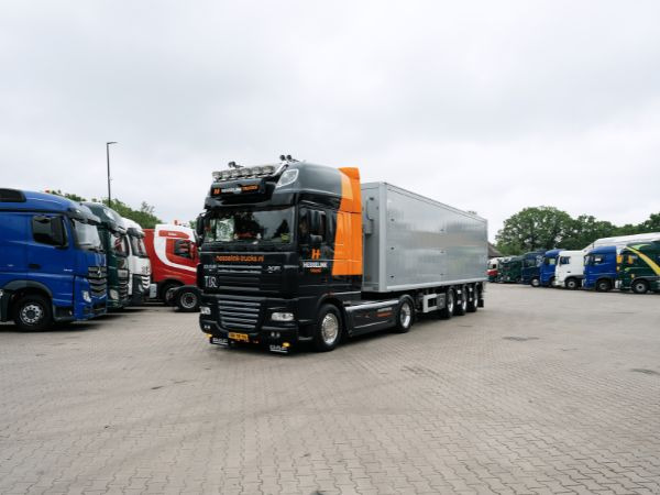 Hesselink Trucks B.V. undefined: photos 6