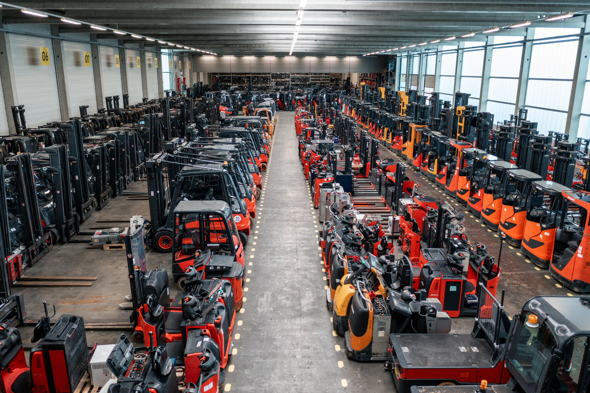 GRUMA Nutzfahrzeuge GmbH - Matériels de manutention LINDE L12 - opportunité de location undefined: photos 2
