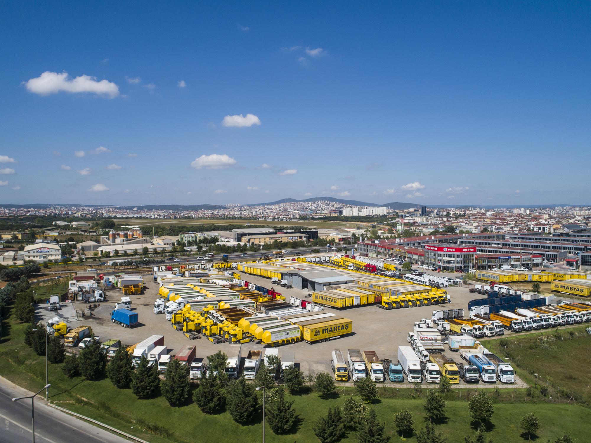 ERCAL TRUCKS - Camions MERCEDES-BENZ Axor undefined: photos 1