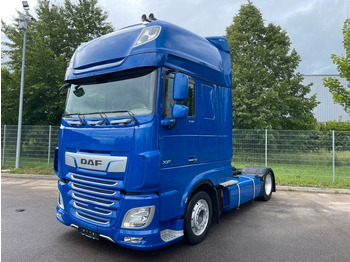 Tracteur routier DAF XF 530