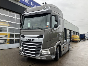 Tracteur routier DAF XG 530