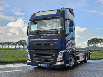 Camion porte-conteneur/ Caisse mobile VOLVO FH 540