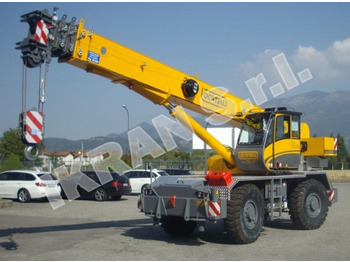 Grue automotrice lente LOCATELLI