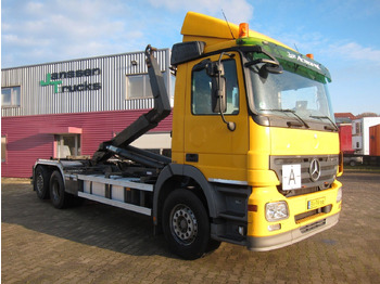 Camion ampliroll MERCEDES-BENZ Actros 2536