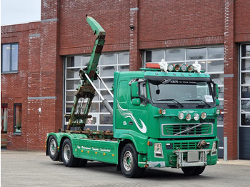 Camion ampliroll VOLVO FH13 440