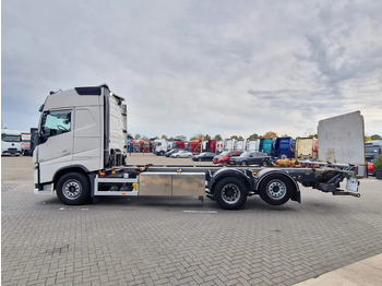Camion porte-conteneur/ Caisse mobile Volvo FH 13.540 Globetrotter 6x2 - BDF - Loadlift - Full air - I parkcool - 4.80 WB: photos 4 Camion porte-conteneur/ Caisse mobile Volvo FH 13.540 Globetrotter 6x2 - BDF - Loadlift - Full air - I parkcool - 4.80 WB: photos 4