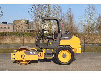 Compacteur VOLVO SD45B