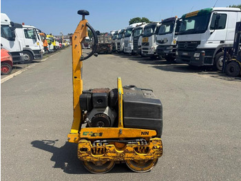 Mini compacteur AMMANN