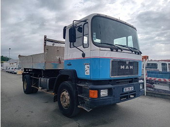 Camion benne MAN 19.272