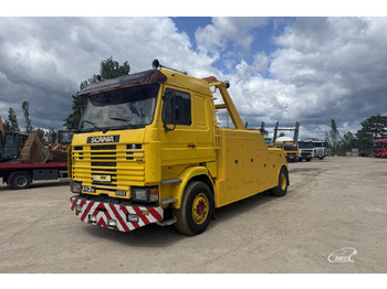 Camion porte-voitures SCANIA R143