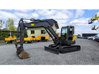 Pelle sur chenille VOLVO ECR88D