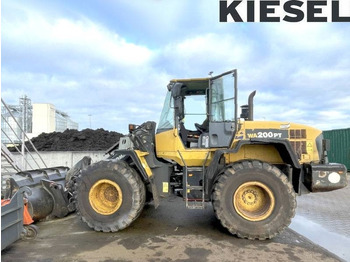 Chargeuse sur pneus KOMATSU WA200