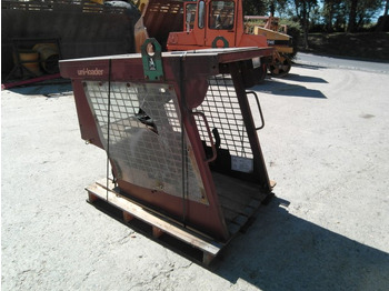 Cabine et intérieur CASE