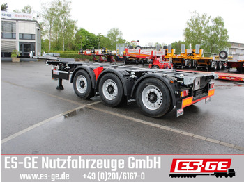 Semi-remorque porte-conteneur/ Caisse mobile KÖGEL