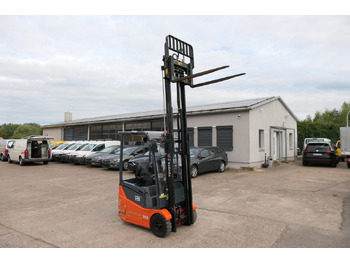 Chariot élévateur électrique TOYOTA