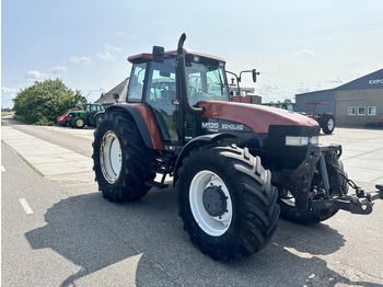 Tracteur agricole New Holland M135: photos 3