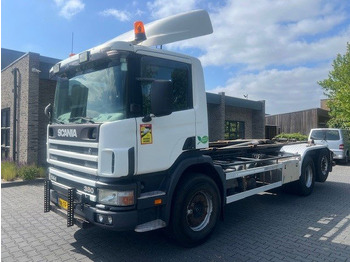 Camion porte-conteneur/ Caisse mobile SCANIA P114