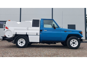 Camion hydrocureur TOYOTA