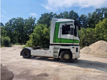 Tracteur routier RENAULT Magnum 440