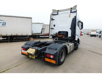 Tracteur routier Ford F max ll 4x2 scab e6 12tx2620: photos 3 Tracteur routier Ford F max ll 4x2 scab e6 12tx2620: photos 3