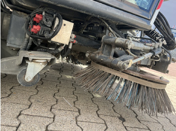 Camion Schmidt Swingo Compact 200 4x2 Swingo Compact 200 4x2, Kehrmaschine: photos 3 Camion Schmidt Swingo Compact 200 4x2 Swingo Compact 200 4x2, Kehrmaschine: photos 3