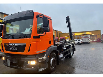 Camion multibenne MAN TGM 18.290