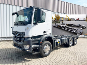 Camion ampliroll MERCEDES-BENZ Arocs 2642