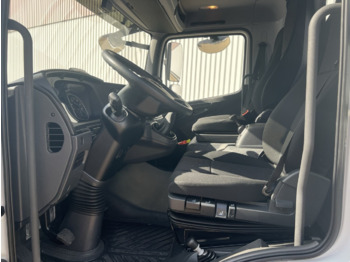 Photo d'intérieur 1: Camion benne Mercedes-Benz Atego 818/23 K 4x2 Atego 818/23 K 4x2, 2x AHK, Meiller-Kipper, mehrfach Vorhanden! Photo d'intérieur 1: Camion benne Mercedes-Benz Atego 818/23 K 4x2 Atego 818/23 K 4x2, 2x AHK, Meiller-Kipper, mehrfach Vorhanden!