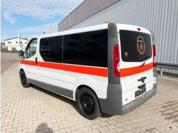 Ambulance Renault Trafik 2.0 dCi115 4x2 Trafik 2.0 dCi115 4x2, Krankentransporter: photos 3