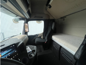 Photo d'intérieur 1: Tracteur routier Mercedes-Benz Actros 1848 LS 4x2 Actros 1848 LS 4x2, Volumer, Retarder