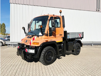 Camion benne UNIMOG U300