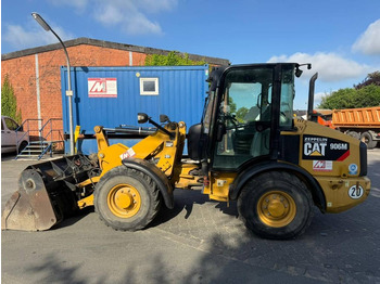 Chargeuse sur pneus CATERPILLAR 906M