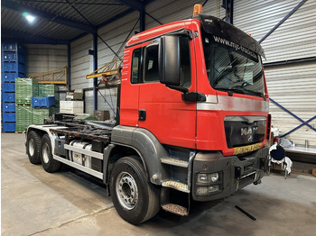 Camion ampliroll MAN TGA 26.400