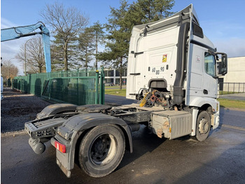 Tracteur routier Mercedes-Benz Actros 1845 - 13L ENGINE - STREAMSPACE - FRIGO - SPOILERS - *874.000km* - GOOD CONDITION: photos 3 Tracteur routier Mercedes-Benz Actros 1845 - 13L ENGINE - STREAMSPACE - FRIGO - SPOILERS - *874.000km* - GOOD CONDITION: photos 3