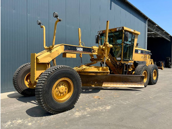 Niveleuse CATERPILLAR 140H