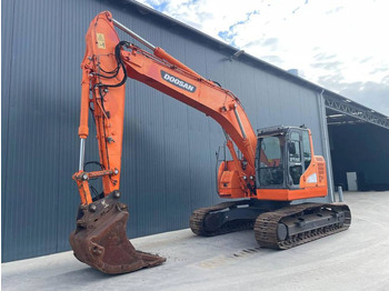 Pelle sur chenille DOOSAN DX235LCR